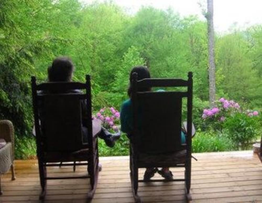Bald Mountain House Inn at the Wolf Laurel Resort