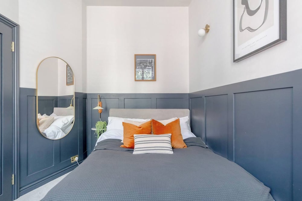 Contemporary Elegance - 2BD Flat, Clapham!