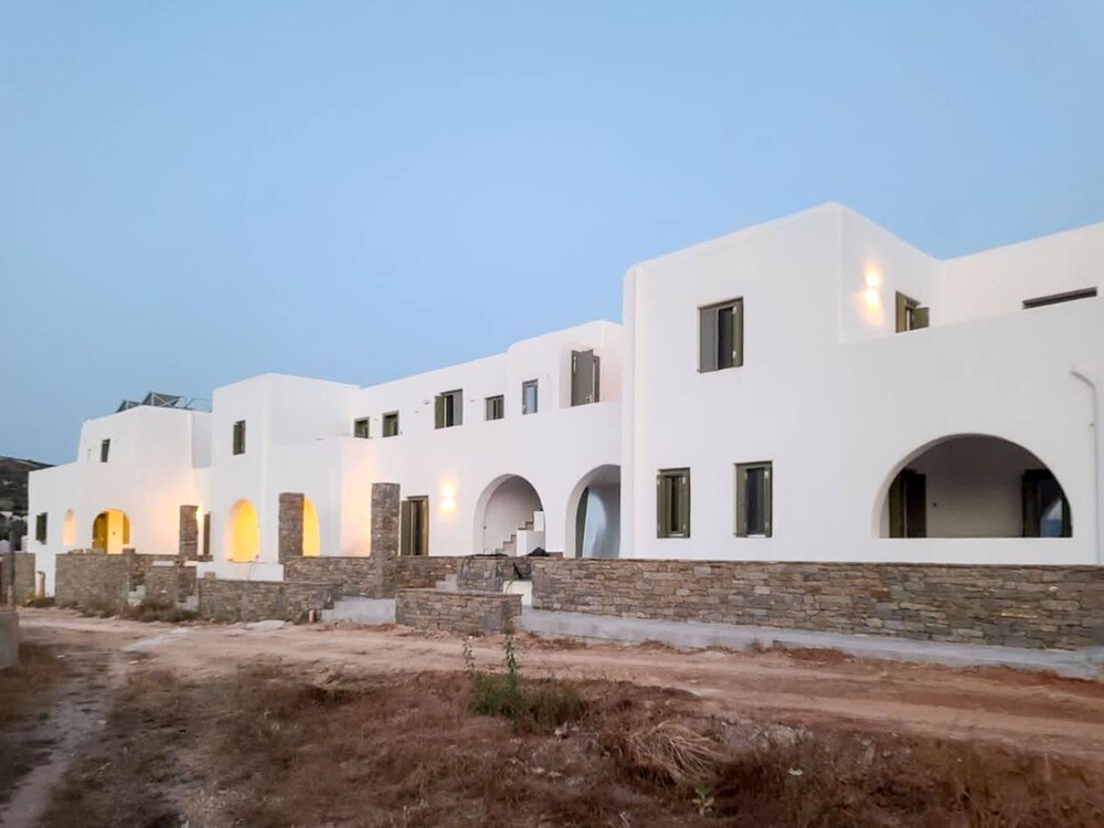 Ampelas Nostalgia Apartments - Aiolos Gem in Paros