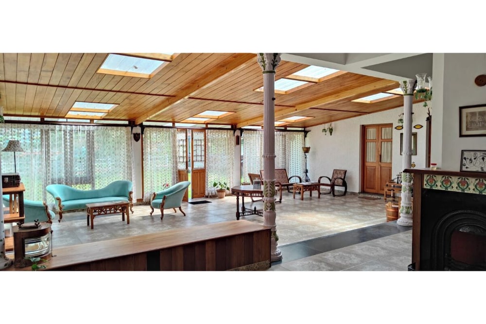 Brooklyn Villa