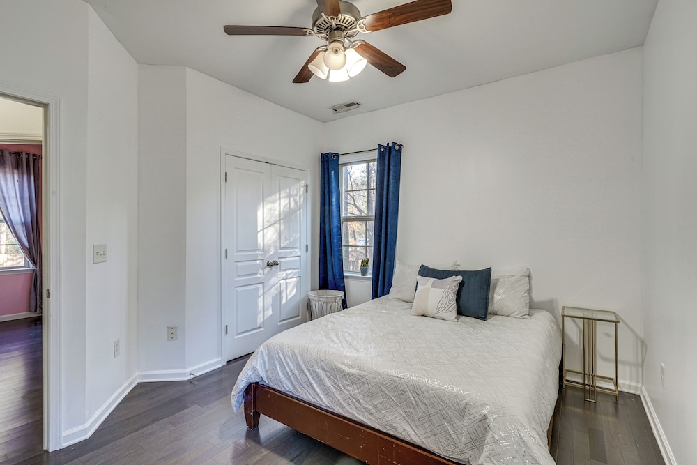 2 Mi to Downtown Durham: Family Home w/ Yard!