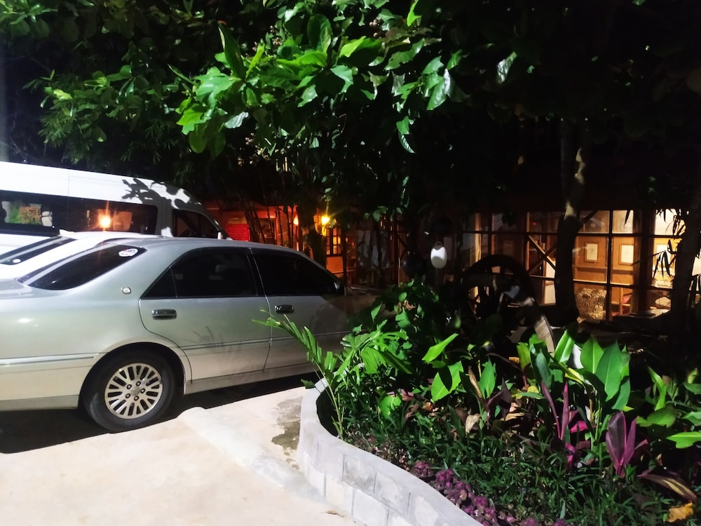 Dream House Guest House & Restaurant