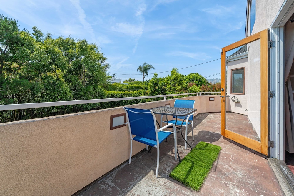 NEW - 1 Location-family-5br-yard-gym-parking