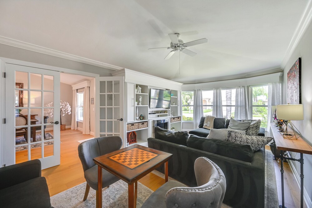 Resort Community Escape: Naples Home 5 Mi to Beach