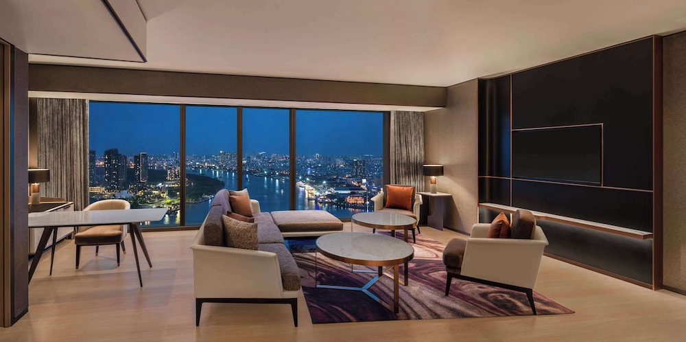Hilton Saigon 14