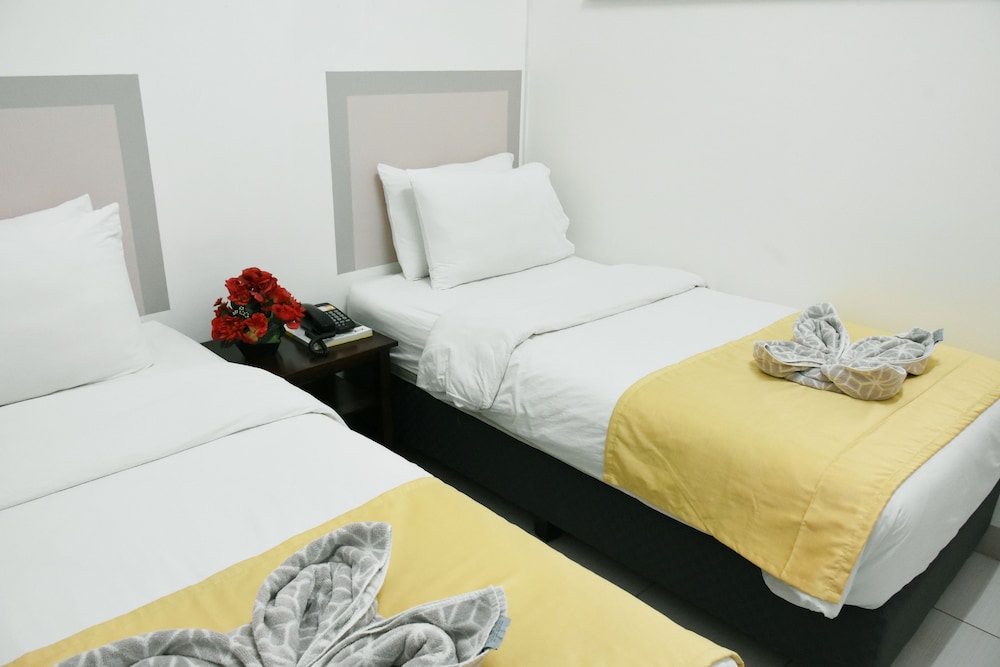 Alicia Tower Residences - Adult Only - Hostel