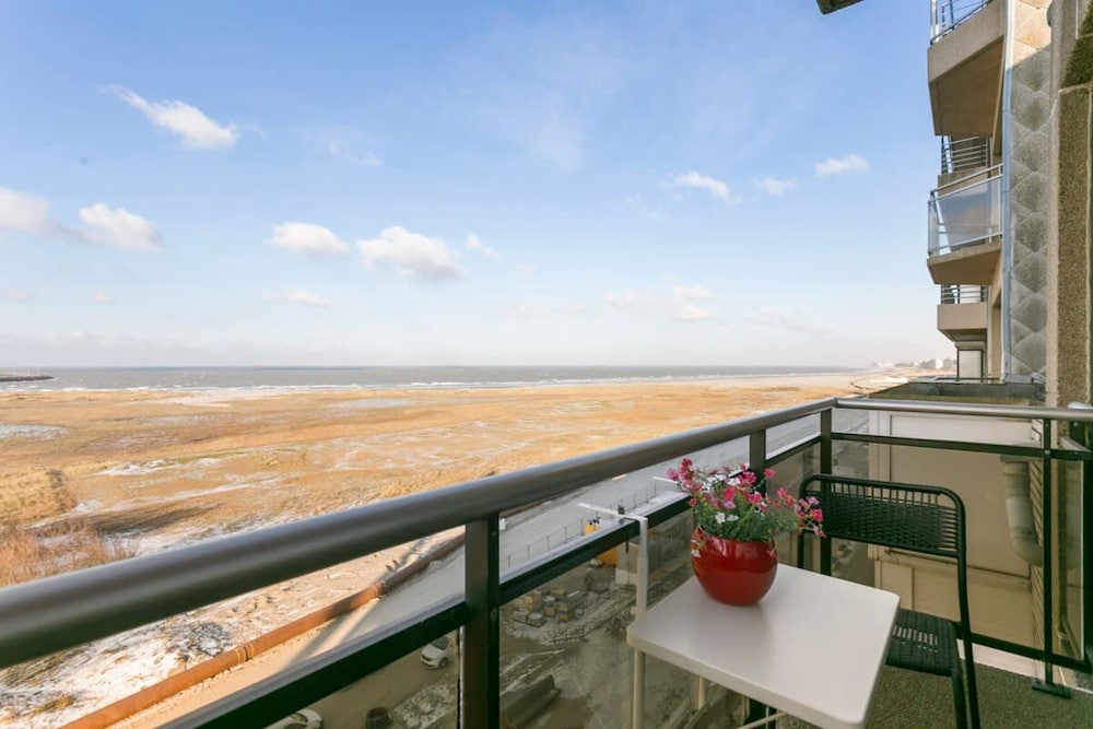 Comfortable Appartement With sea View 2 Terraces