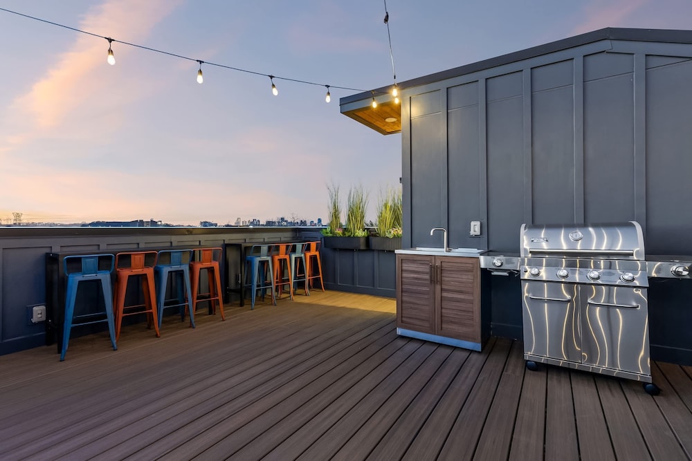 4 Rooftop Decks 4 Hot Tubs Game Rooms Sauna