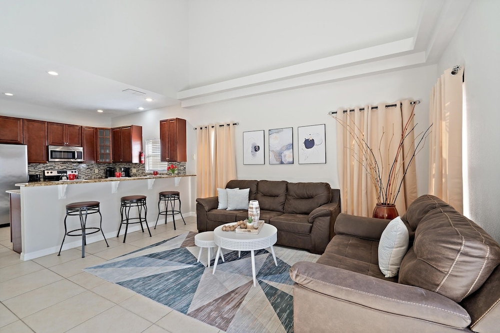 Disney Area 6 Bedroom Vacation Home with Private Pool 6 Home