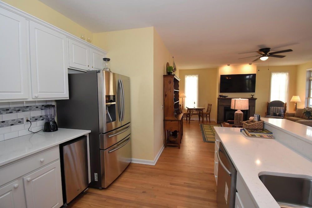 Spacious 4-bed, 4-bath Home in the Heart of Fripp Island