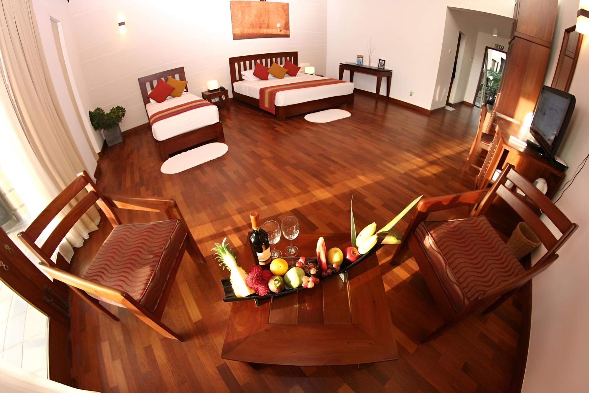 Kamili Beach Hotel