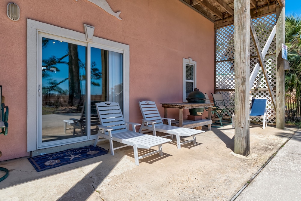 Breezy Decks - 601 Hernando Pl 4 Bedroom Home