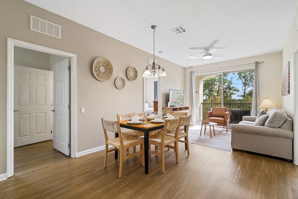 4024 Breakview Drive #303