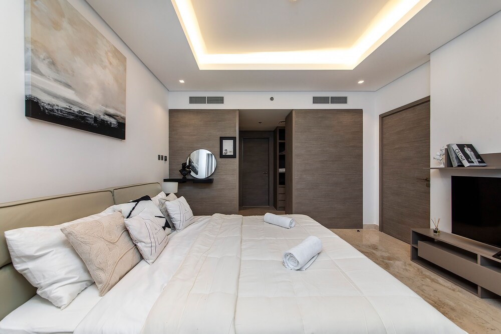 Premium 3BR with Full Burj Khalifa view