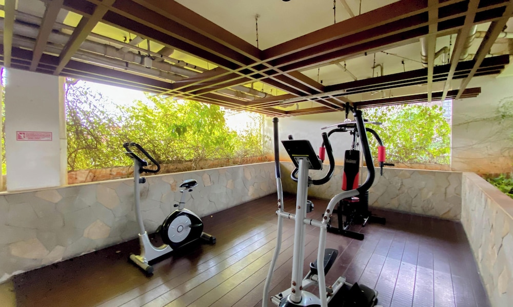 Restful And Tranquil 1Br At Apartment Bassura City