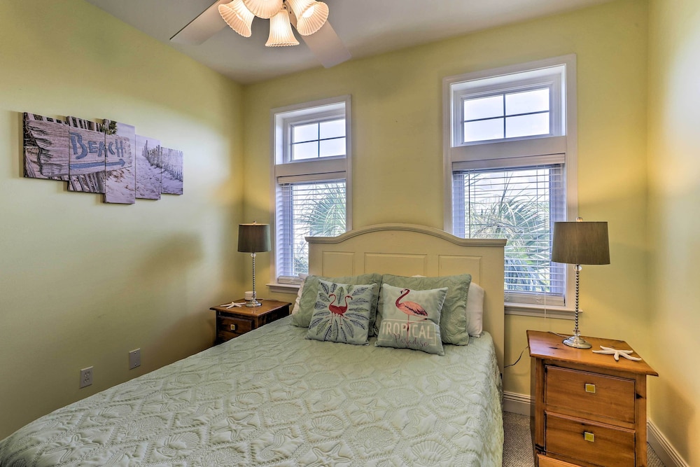 Santa Rosa Beach House w/ Spacious Deck view 4