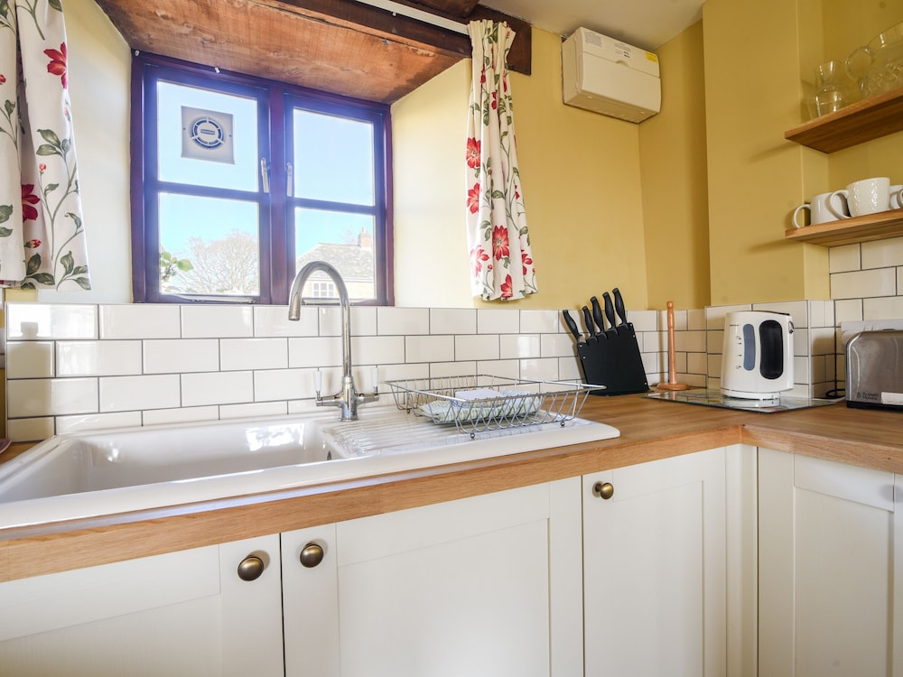 Honeysuckle Cottage