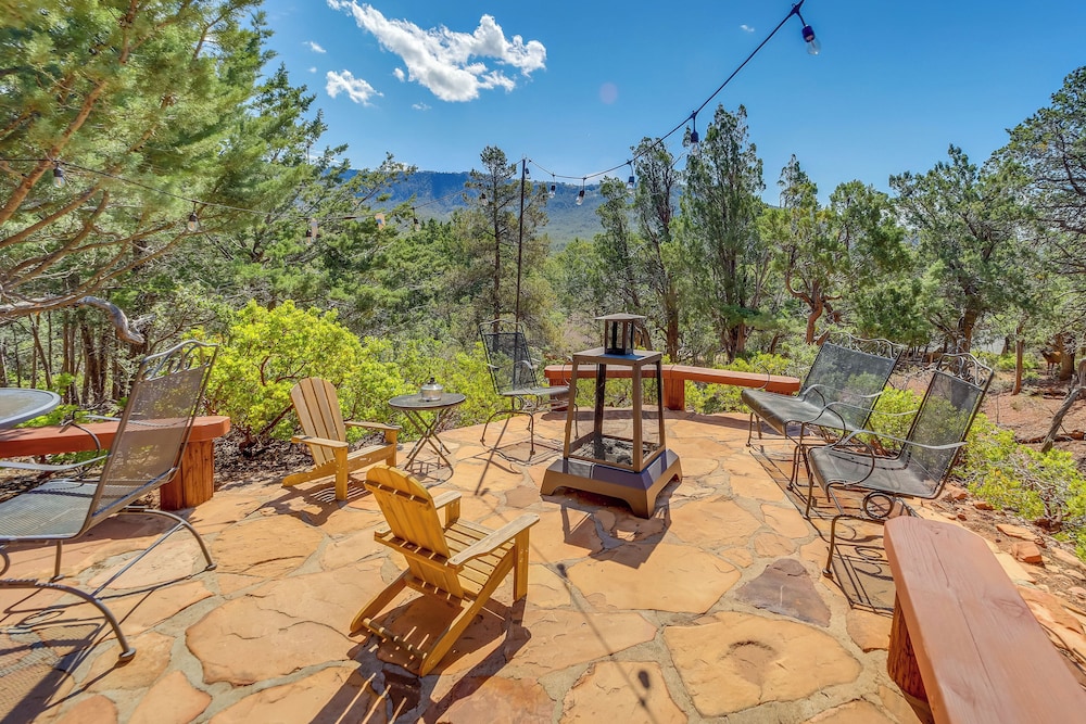 Chic Arizona Retreat w/ Hot Tub, Fire Pit  Deck! - Property Image 2