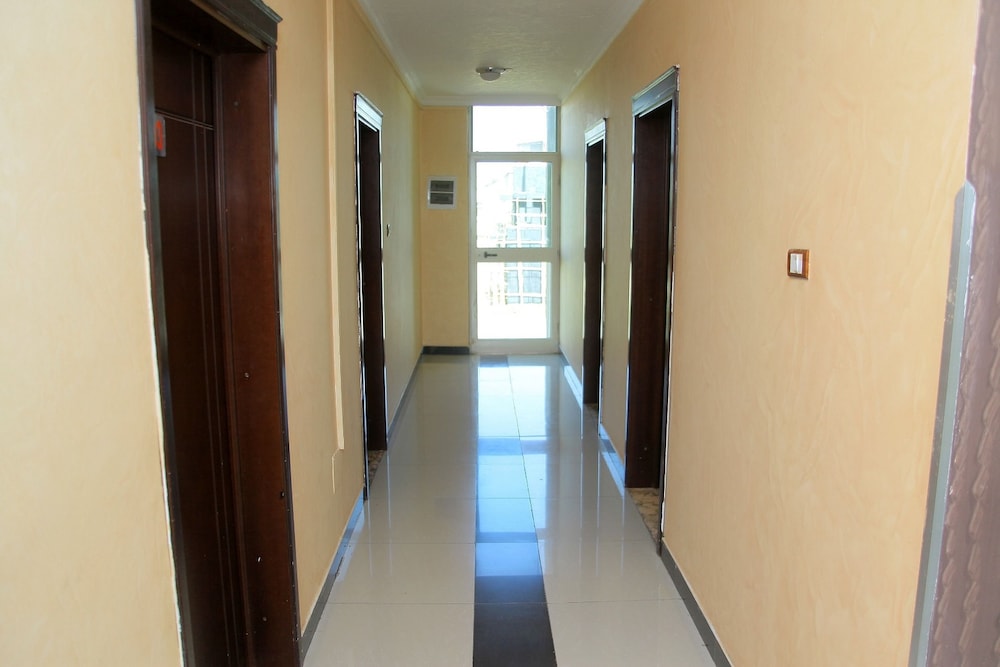 Bnow Hotel