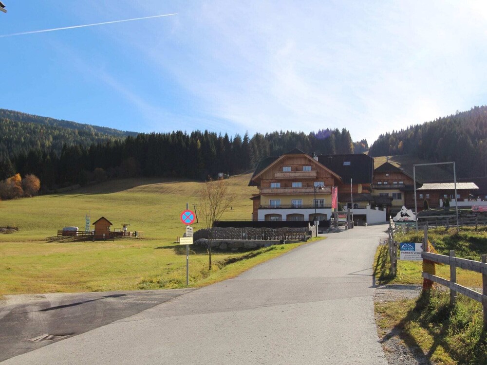 Vogue Apartment in Sankt Margarethen im Lungau near Ski Lift