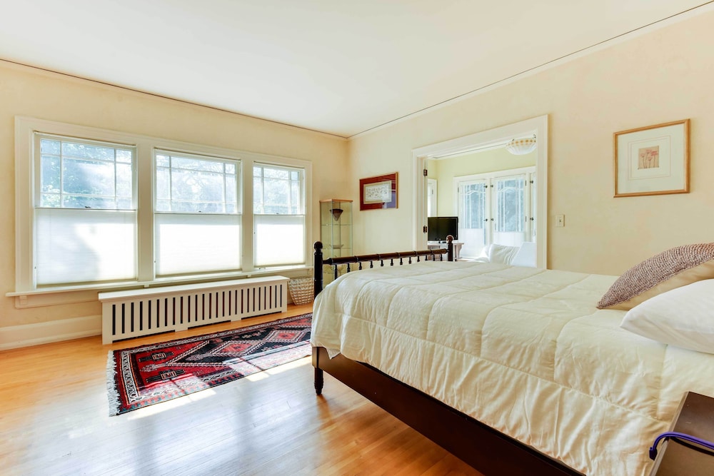 Charming Mpls Home w/ Patio - Walk to Uptown! view 5