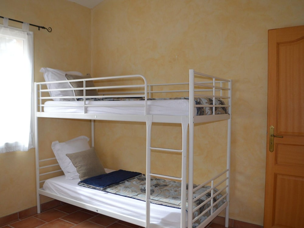 House in Montfort-sur-argens With Garden