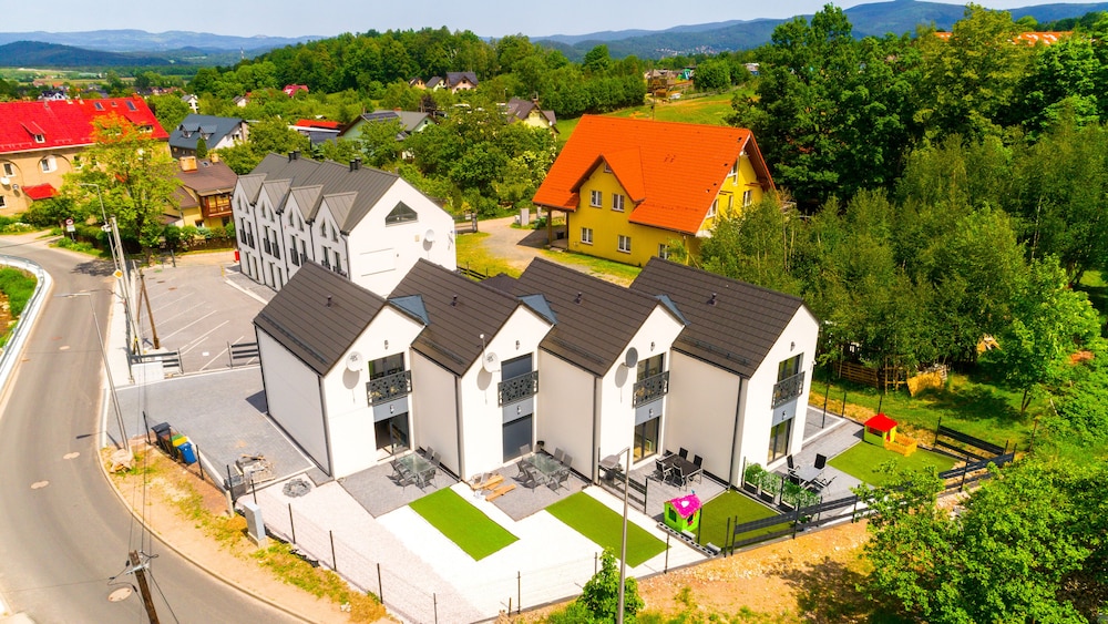 Apartamenty Sun & Snow Domki Sikorskiego II view 3