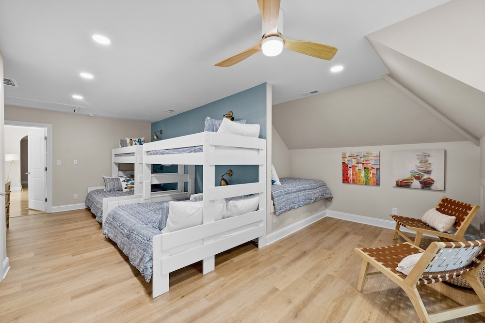 Bright Water Cove by Avantstay Saltwater Pool