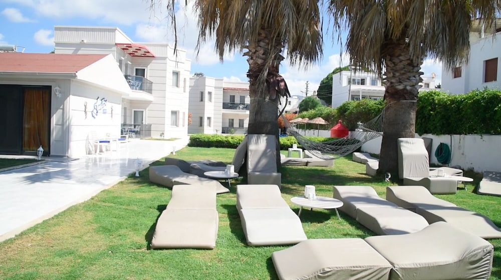 Tasev Apart Hotel