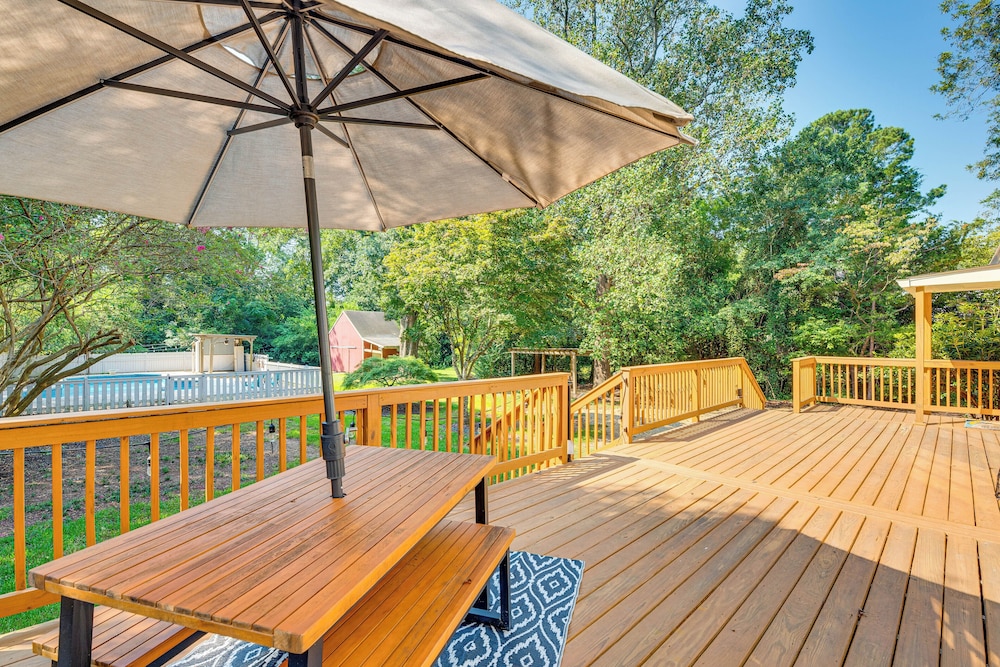 Walk to Mcdonough Square: Historic Home w/ Yard!