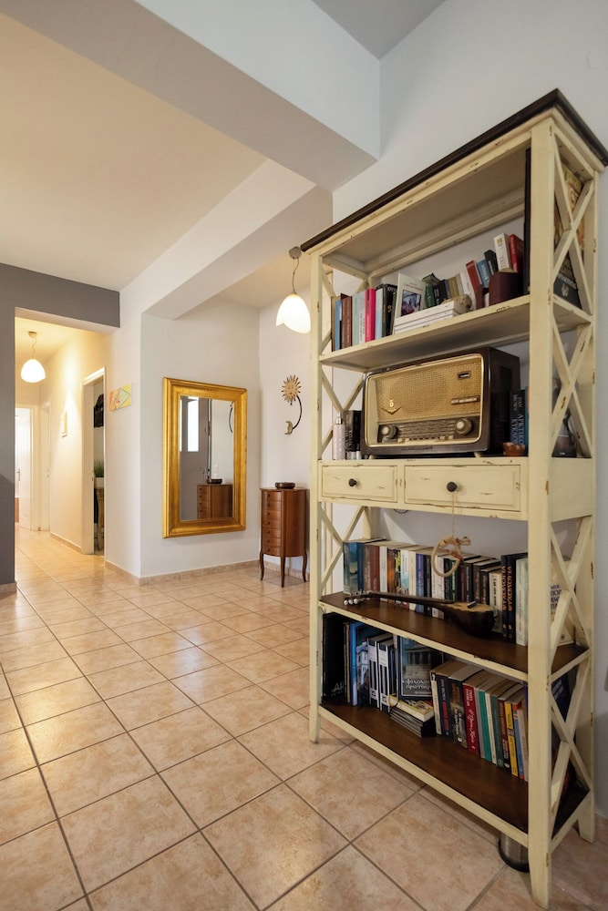 Villa Aristotle