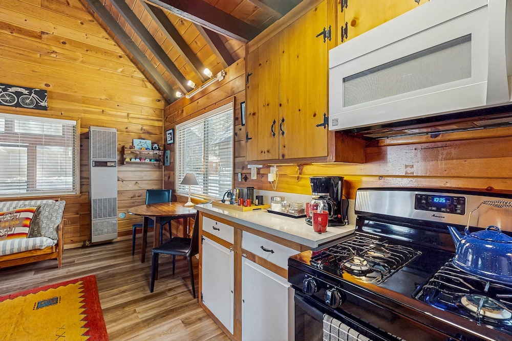 Bristlecone Cottage #321
