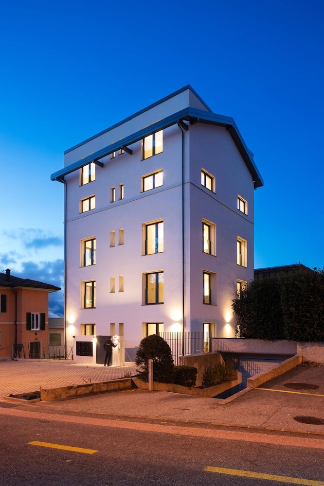 Lugano Suite Modern Concept 3