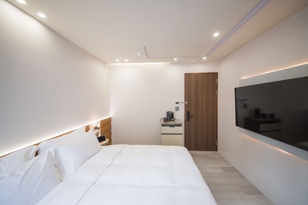 LIVIN Hotel