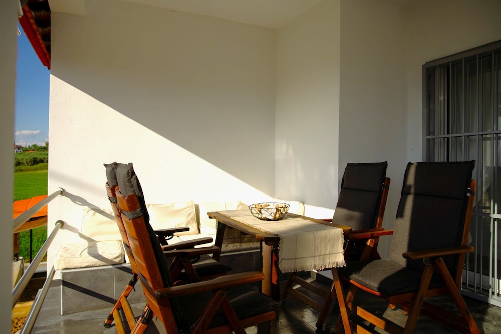 Sunset Sea View Cottage in Chalkidiki s Oasis