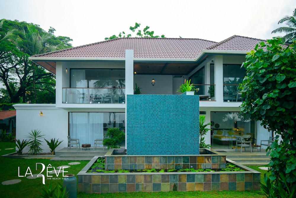 La Rêve The Beach Villa view 5