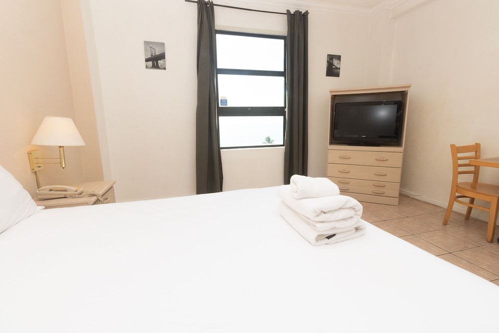 770 Ocean View Hollywood view 5