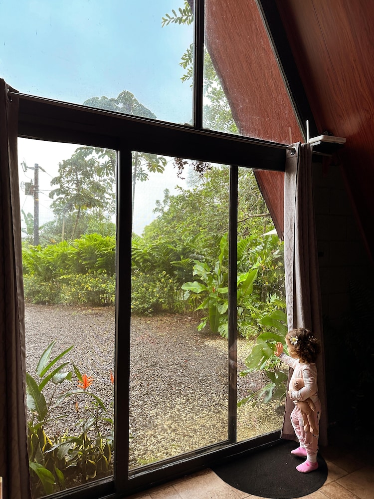 Yarumo Lodge Río Celeste Black Chalets