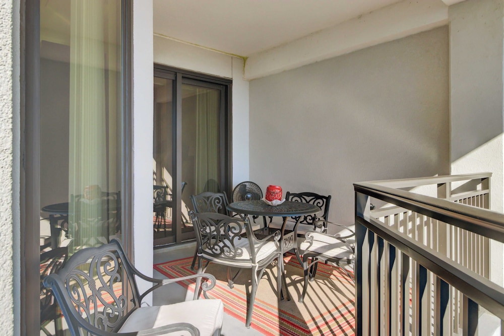 Oceanfront w/ Pool + Beach Access & Balcony View 312 B Shipwatch by Avantstay