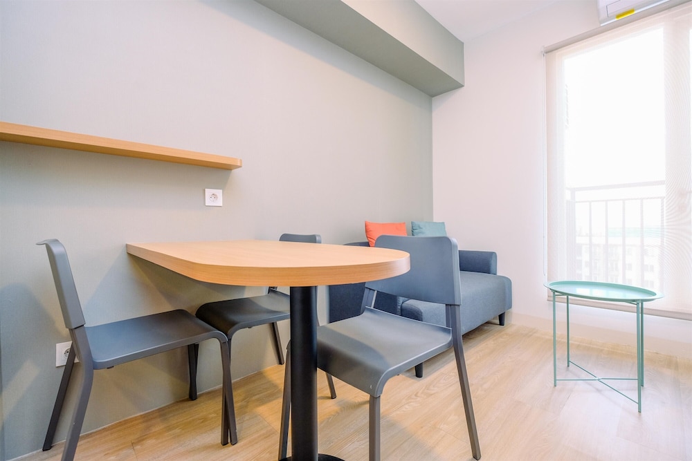 Minimalist and Warm 2BR at 29th Floor Podomoro Golf View Apartment
