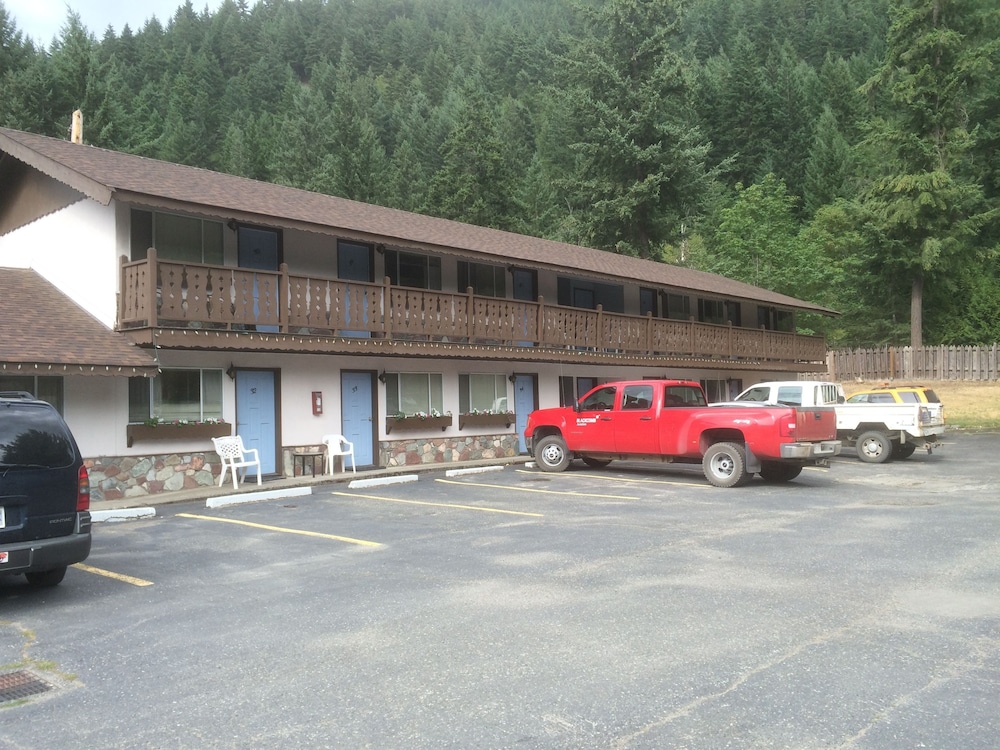 Canyon Alpine Motel