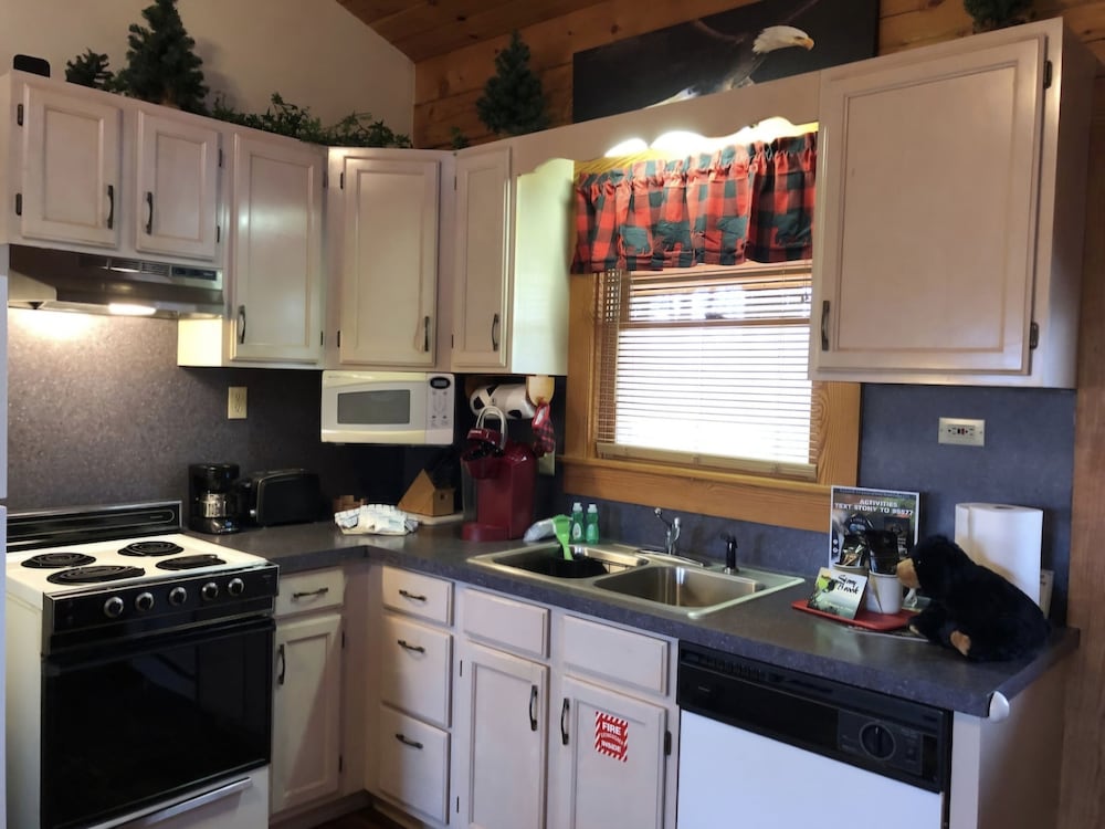 Eagles Nest 1 Bedroom Cabin