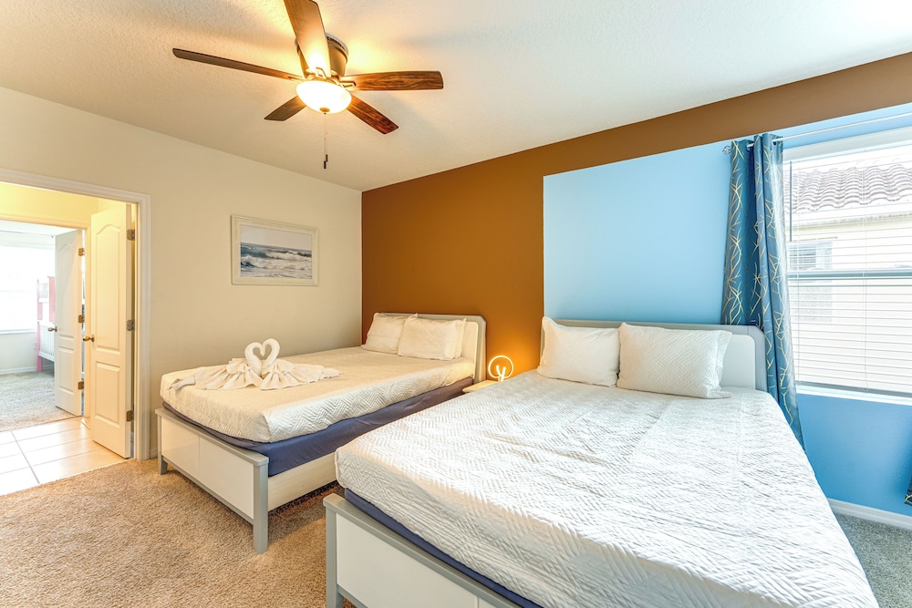 10 Mi to Disney World: Oasis w/ Resort Amenities!