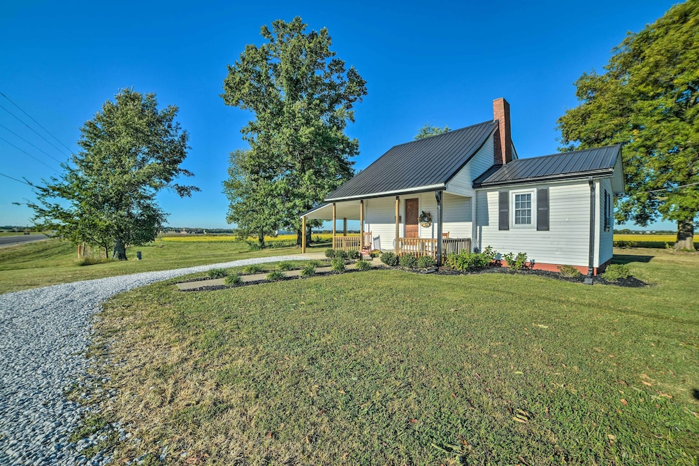 Lovely Pembroke Retreat w/ Beautiful Patio! view 5