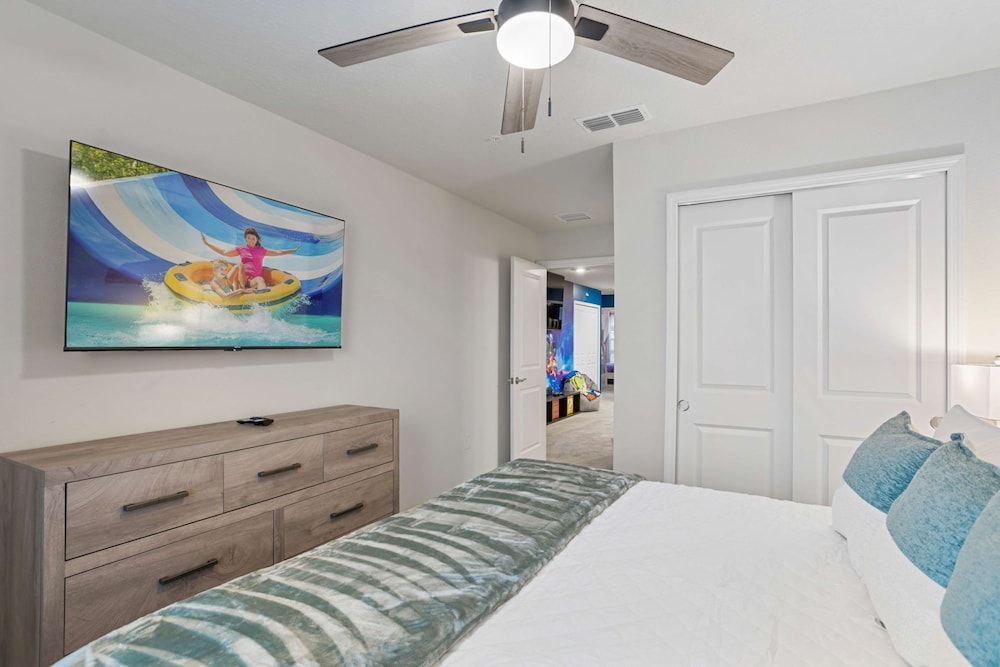 Brand New 5 bed Villa in Windsor Cay