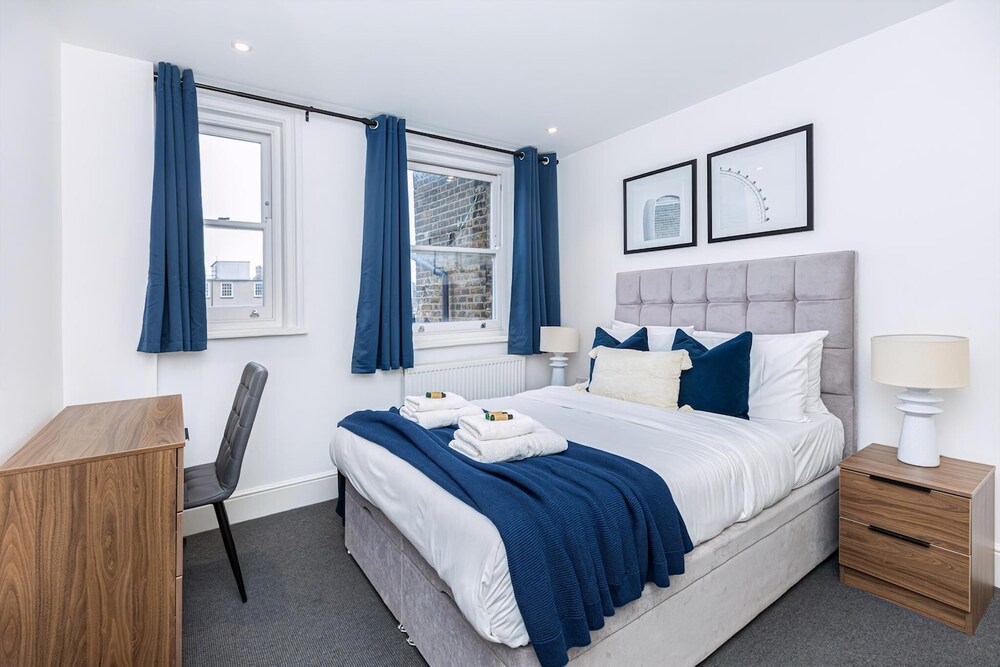 Elegant Three-bed Marylebone Flat Near Oxford Circus!