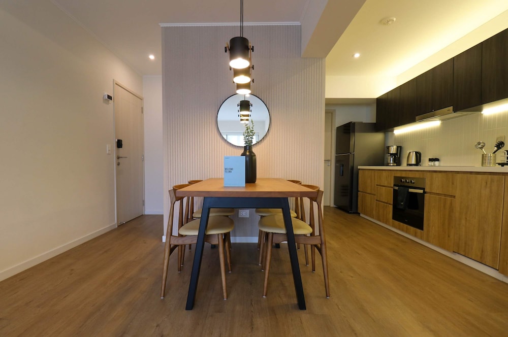 w Elegant 2BR w Balcony Near Larcomar