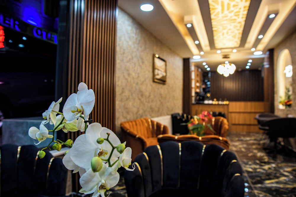 By Historial Hotel - Image 14