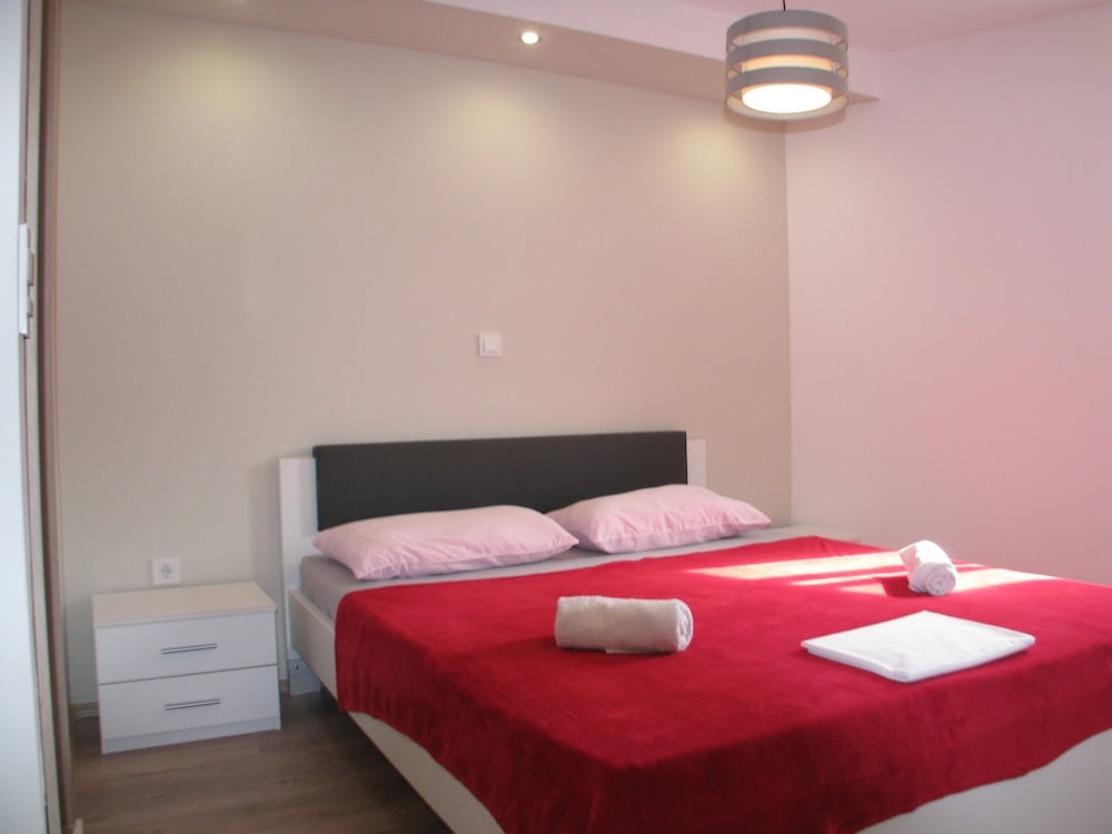 Apartments Miljak
