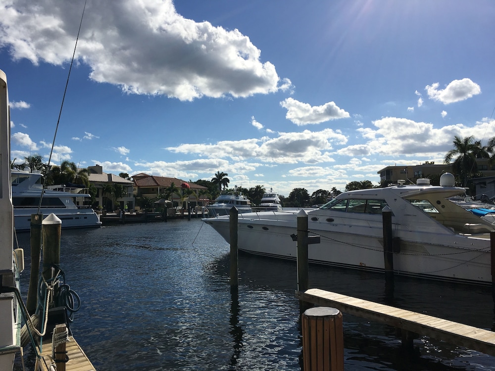Casa del Sol Waterfront Resort Marina
